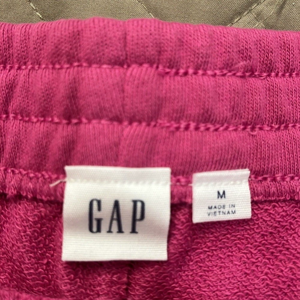 Gap Fuchsia 5.5" Terry Shorts/NWT/Various sizes - Picture 14 of 16